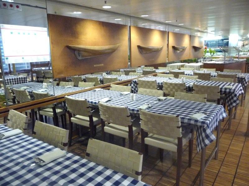 buffet yacht club.jpg costa cruceros