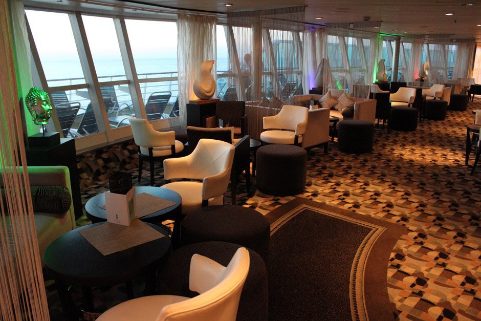 Sovereign 46 WuLounge