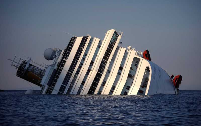 fotos_del_naufragio_del_crucero_costa_concordia.jpg