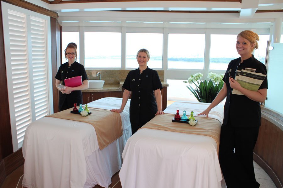 Royal-Princess-Sanctuary-Lotus-Spa-Cabana-1