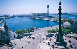 El Puerto de Barcelona rebate al gobierno de Colau con los datos económicos de los cruceros