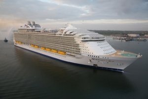 Royal Caribbean encarga la construcción de un quinto barco de clase Oasis y dos para Celebrity