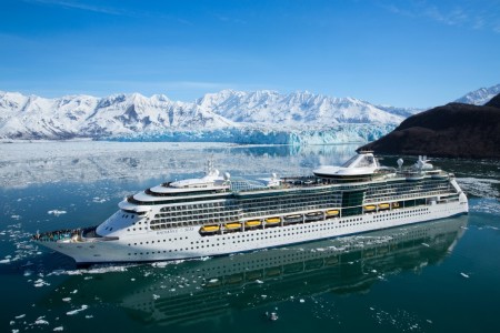 Royal Caribbean abre las reservas para las aventuras del verano 2025 en Alaska