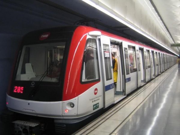 Llega el metro al aeropuerto de Barcelona y facilita el traslado a cruceristas