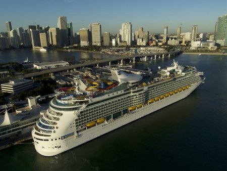 Royal Caribbean anuncia una parada de 30 días en EEUU