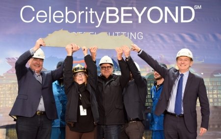 Celebrity Cruises presenta el tercer barco de la clase Edge, Celebrity Beyond, con el corte de acero