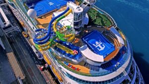 Voyager of the Seas renovado 92 1642580915