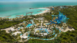 Vista aérea de Great Tides Waterpark, el parque acuático de la isla Great Stirrup Cay de NCL
